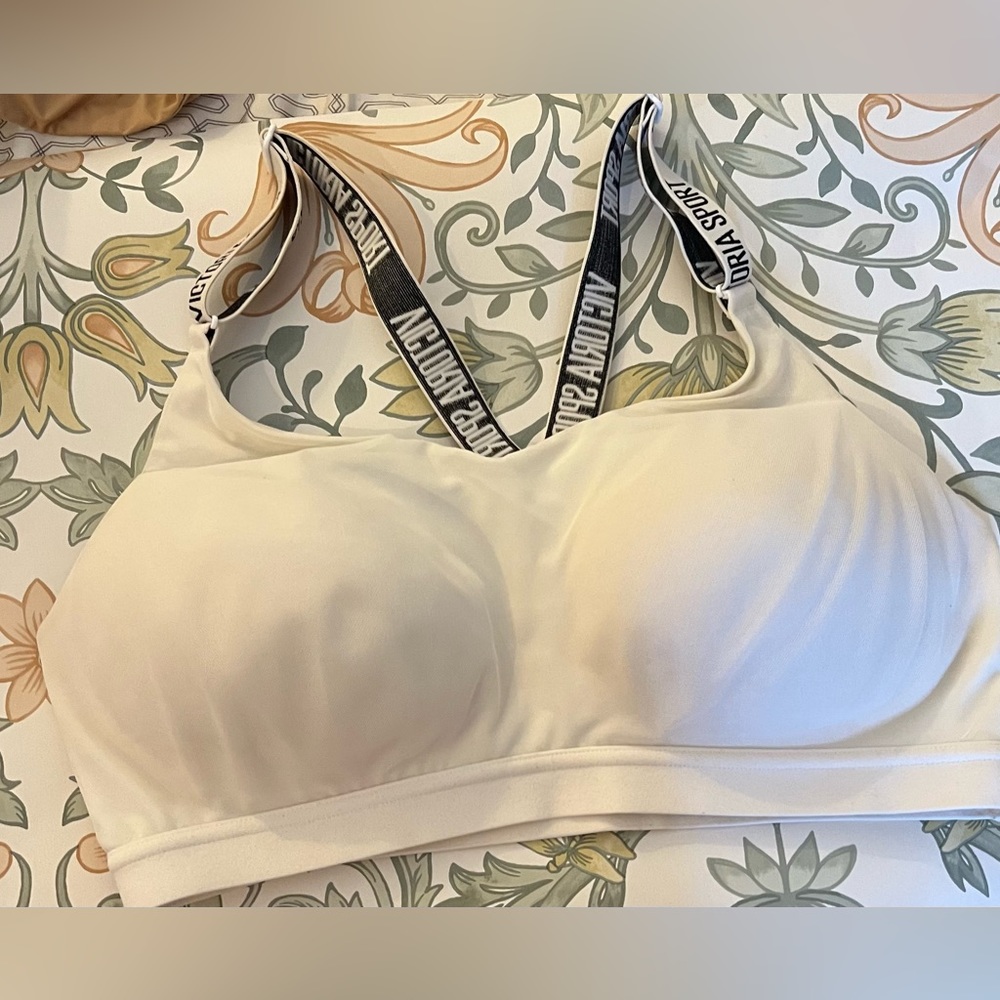 36C sports bra